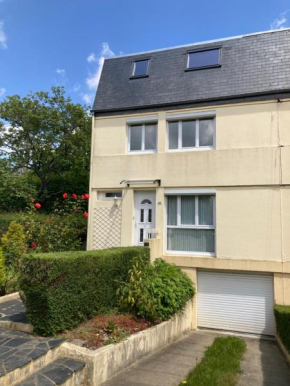 Grande maison avec jardin